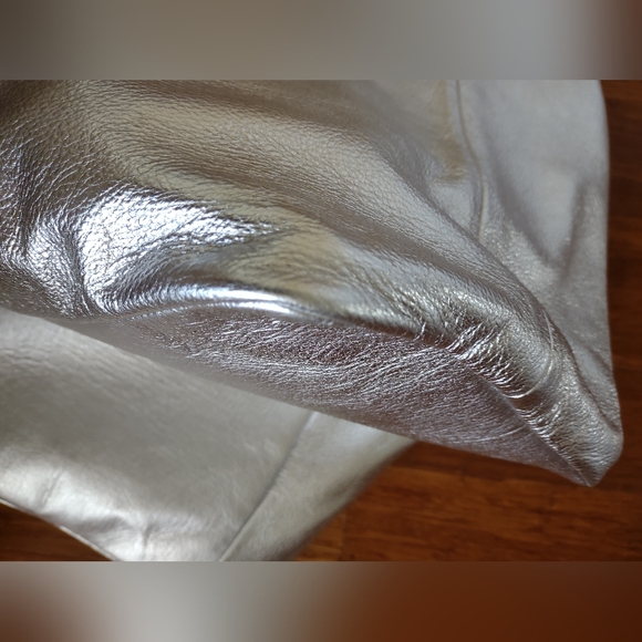 Parker Thatch XL Jane Silver Slouch Tote Bag - Picture 7 of 11